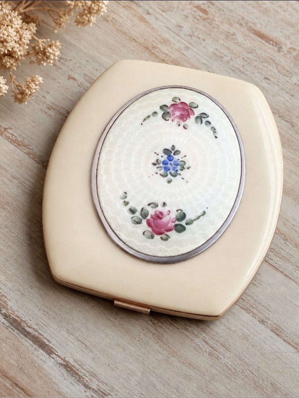 Vintage Floral Powder Compact Mirror Cream Yellow Vanity Case